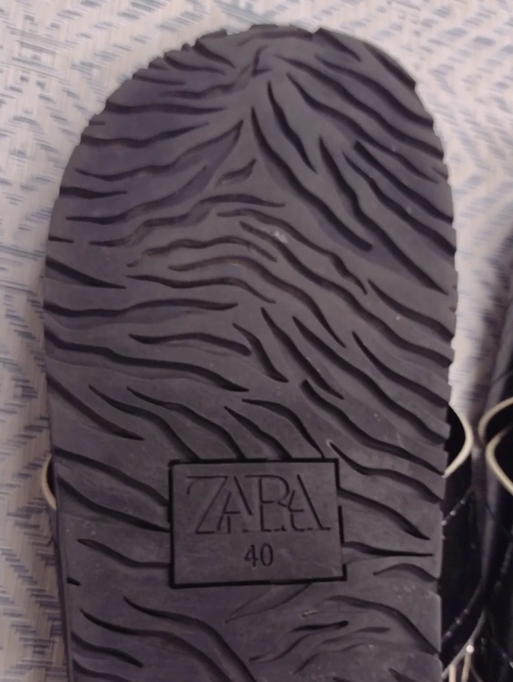 Zara Black Patent Cross-Strap Slingback Sandals,Comfortable and soft. - Picture 8 of 16